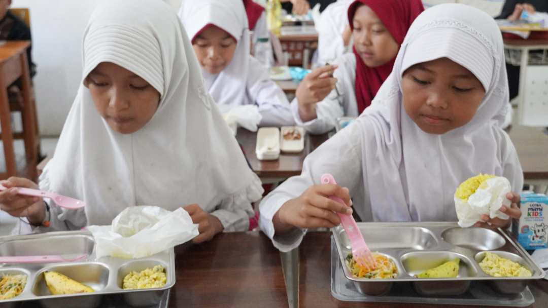 Klarifikasi BGN Labuhanbatu Terkait Viral Menu MBG Berupa Bahan Mentah di Tangerang Selatan